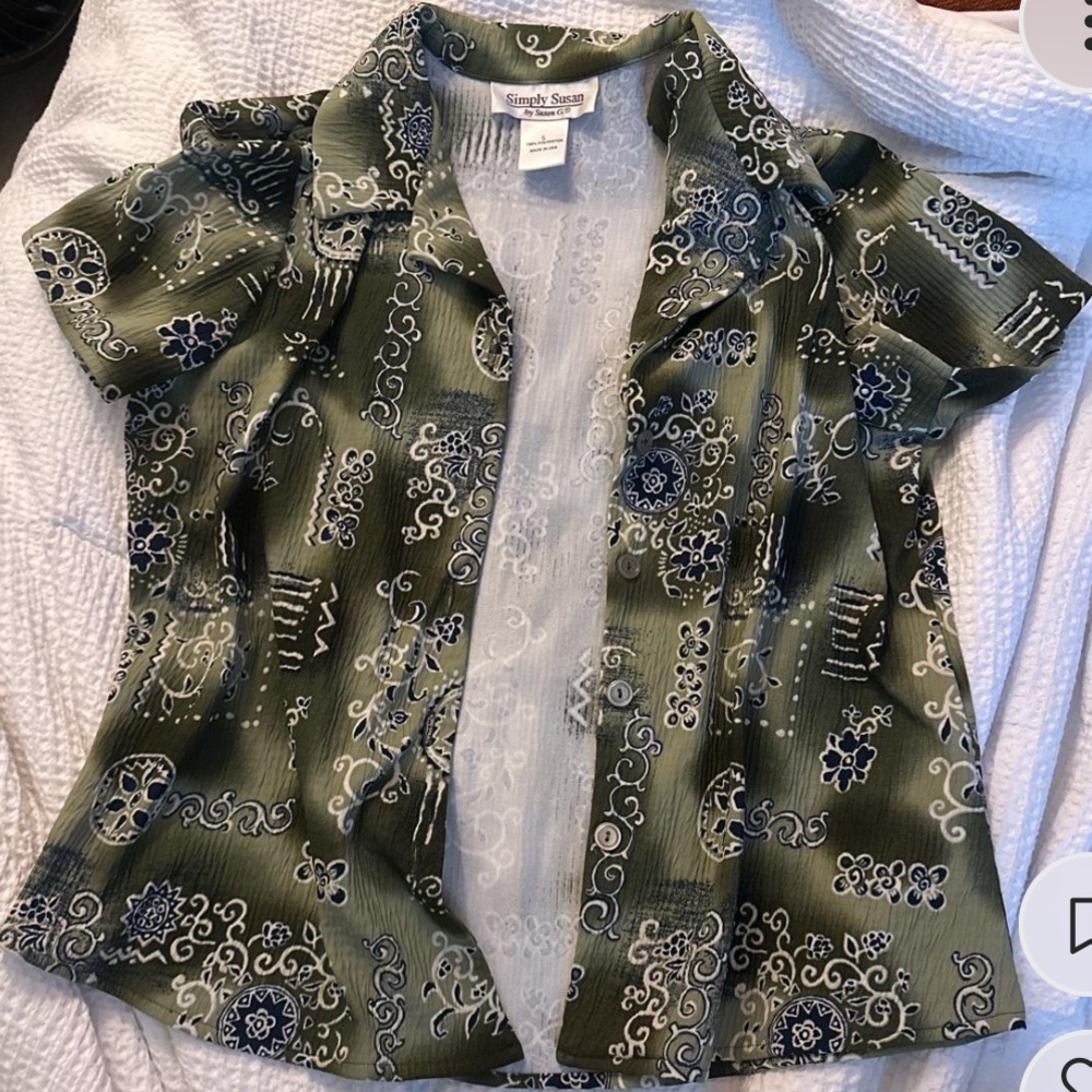 pictures are originally from my depop! super cute button down